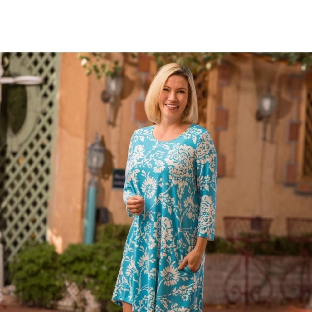Mountain Mamas Tunic Dress with pockets S/M.  B79
